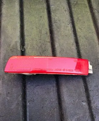 Infiniti FX Rear tail light reflector 25052461