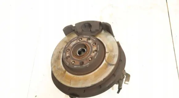 Volkswagen Jetta VI Front wheel hub spindle knuckle
