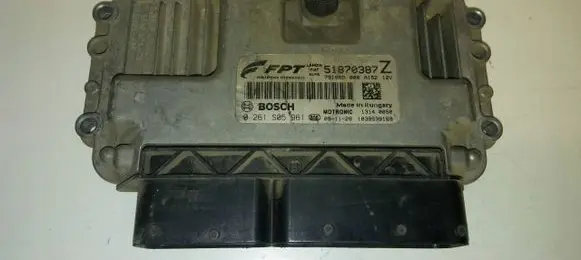 Fiat 500 Engine control unit/module 51870387 0261S05961 1039S39169