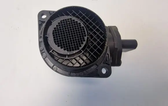 Volkswagen PASSAT B6 Mass air flow meter 038906461B
