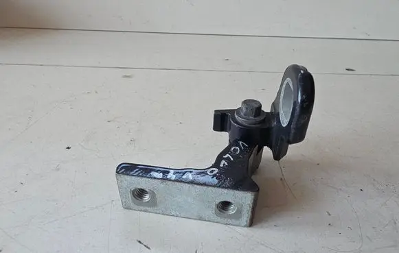 Volvo V40 Cross country Rear door lower hinge