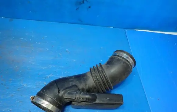 Subaru Legacy Air intake hose/pipe B-022