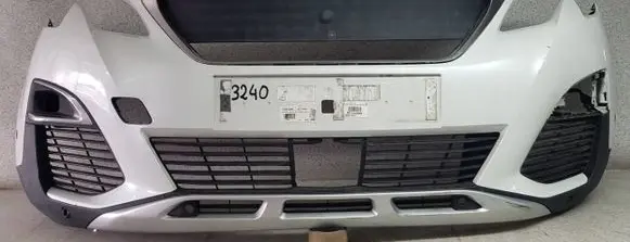 Peugeot 3008 II Front bumper C06760091ISM026