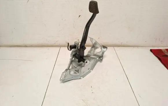 Opel Astra H Brake pedal 13178792