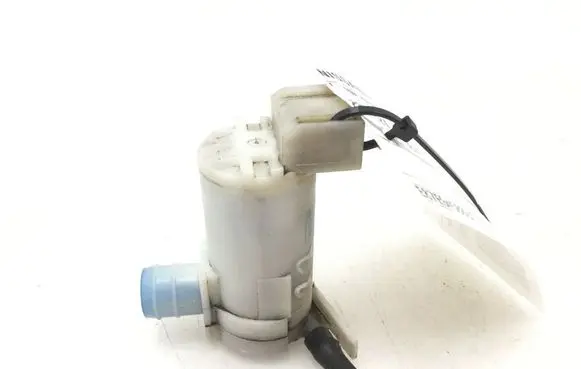 Nissan X-Trail T30 Windscreen/windshield washer pump 2224624