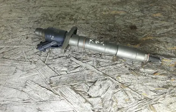 Land Rover Discovery 4 - LR4 Fuel injector 9X2Q9K546DB S6MBE1T