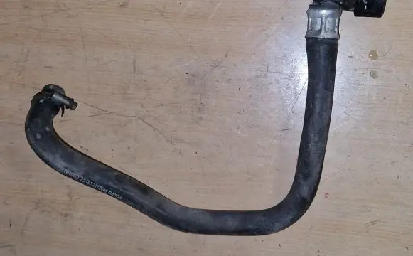 Volvo V70 Engine coolant pipe/hose 9492232