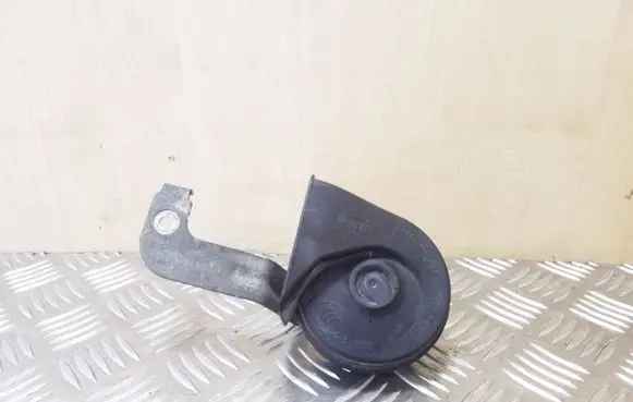 Volvo V50 Horn signal E30055306 A046522