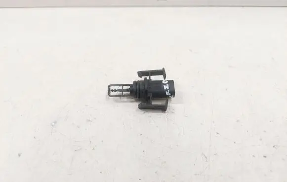 Chrysler PT Cruiser Intake air temperature sensor A0005422818