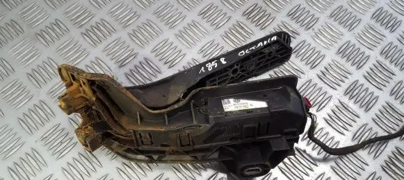 Skoda Octavia Mk2 (1Z) Accelerator throttle pedal 1K2721503T 6PV010536-00
