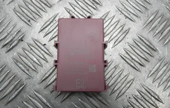 Toyota RAV 4 (XA50) Gateway control module 8911112040