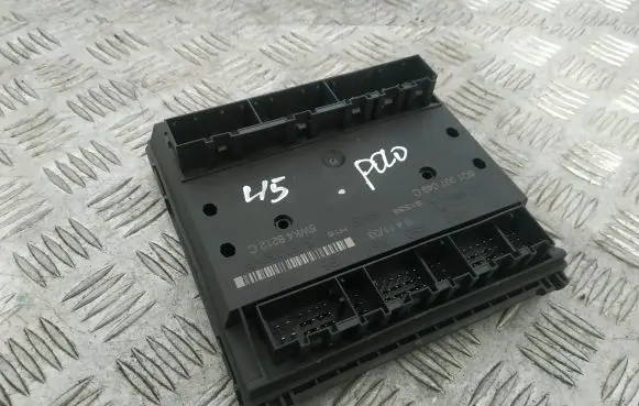 Volkswagen Polo Central body control module 6Q1937049C