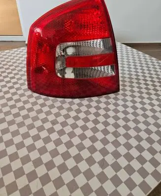 Skoda Octavia Mk2 (1Z) Rear/tail lights 9EL35407601