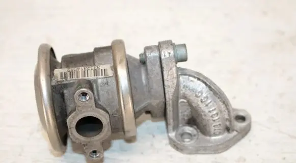 Audi A6 S6 C5 4B EGR valve 078131102F