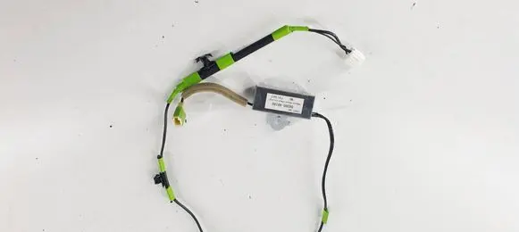 Lexus RX 330 - 350 - 400H Aerial antenna amplifier 863004819000 8630048190