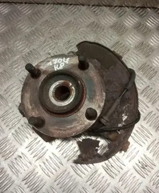 Mitsubishi Colt Front wheel hub
