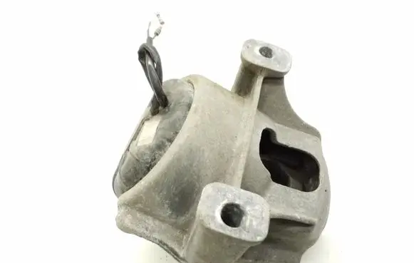 Audi A4 S4 B8 8K Engine mount bracket 8R0199381