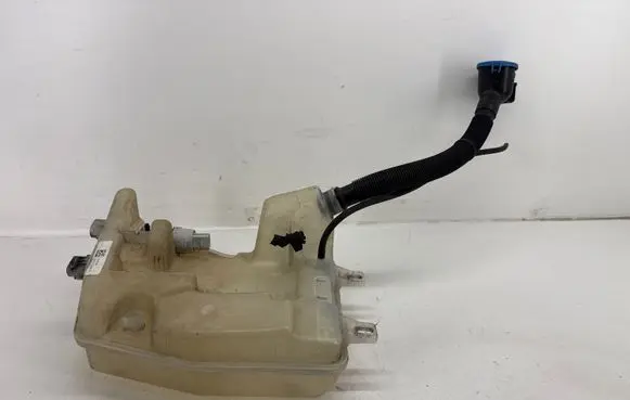 BMW 2 F44 Windshield washer fluid reservoir/tank 7488326 61667488326