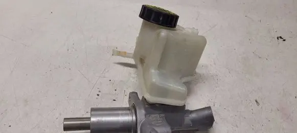 Mercedes-Benz C W204 Master brake cylinder A2044300002