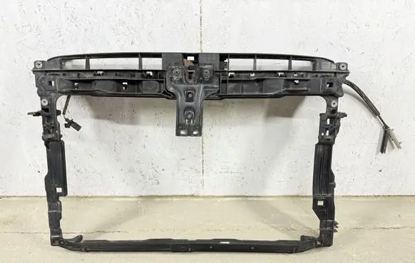 Volkswagen Golf VII Radiator support slam panel 5G0805588Q