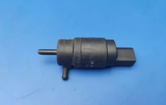 Mercedes-Benz C W203 Windscreen/windshield washer pump
