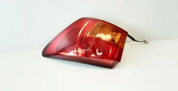 Lexus IS 220D-250-350 Rear/tail lights
