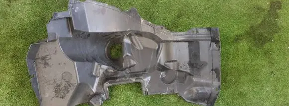 Engine bonnet/hood sound/heat insulation