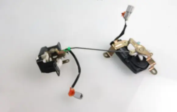 Honda CR-V Tailgate window lock/catch/latch 