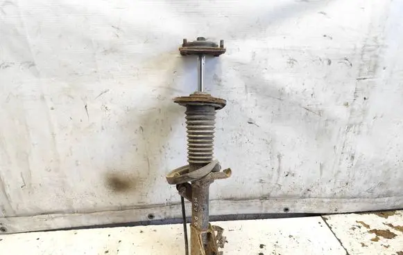 Mazda MPV II LW Front shock absorber/damper