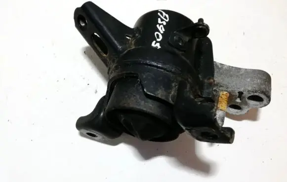 Toyota RAV 4 (XA30) Engine mount bracket