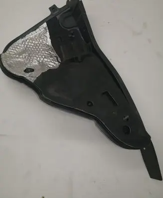 Volkswagen Touareg II Heat shield in engine bay 7P6819511