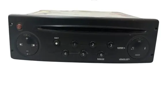 Nissan Primastar Radio/CD/DVD/GPS head unit 8200633634