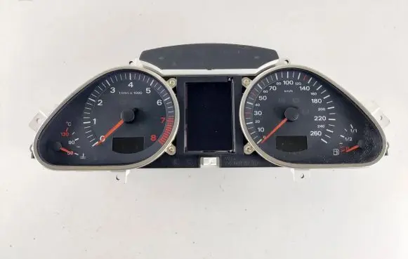 Audi A6 S6 C6 4F Speedometer (instrument cluster) 4F0920900M 4F0910900 580000730104