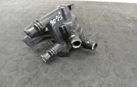 DS Automobiles 7 Crossback Thermostat housing 9843217680