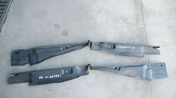 Renault Laguna III Front arch trim 668620012668630011