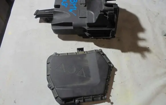 BMW X3 F25 Engine control unit box 8509909