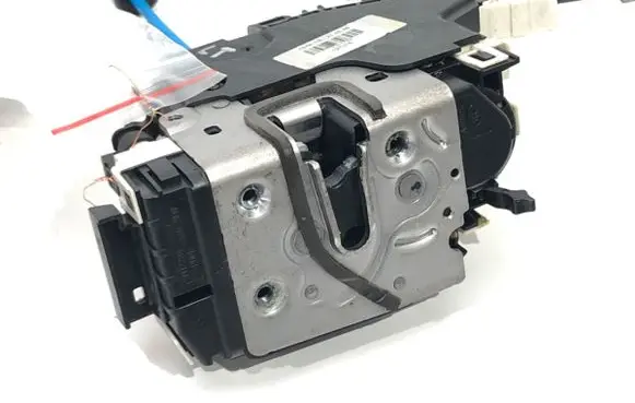 Mercedes-Benz B W246 W242 Rear door lock A2047302735
