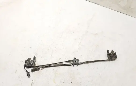 Porsche Macan (95B) Engine bonnet (hood) release handle 95B823509A