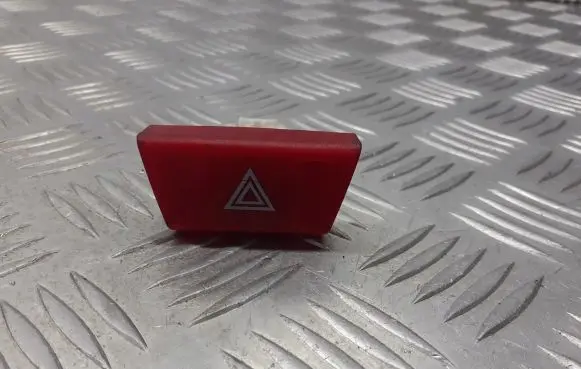 Toyota Aygo AB10 Hazard warning light relay 