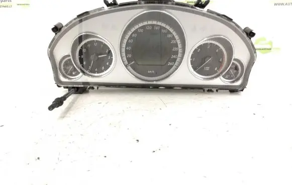 Mercedes-Benz E W212 Speedometer (instrument cluster) DALISID1661 2129001810 2129012000