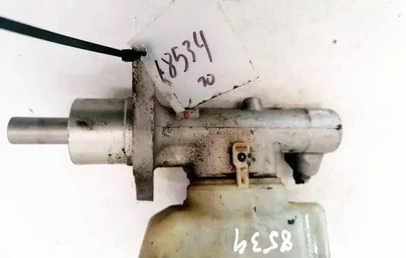 Volkswagen Touran I Master brake cylinder