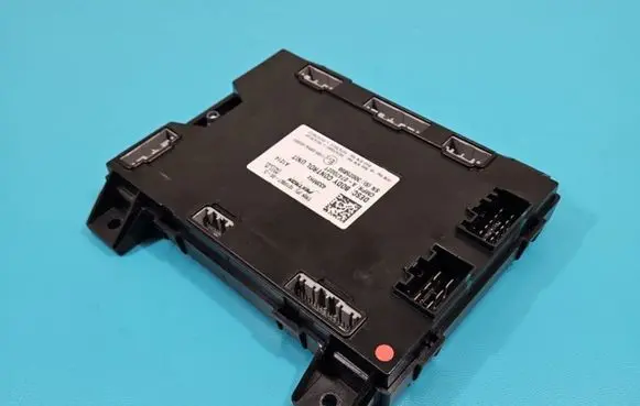 Tesla Model S Voltage converter inverter 1010907-00-D IMPRK1413393