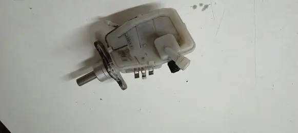 Opel Vivaro Master brake cylinder 93868496