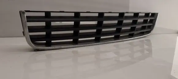 Audi A3 S3 8P Front bumper lower grill 8P3807647