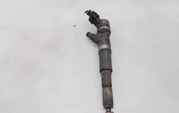 Fuel injector