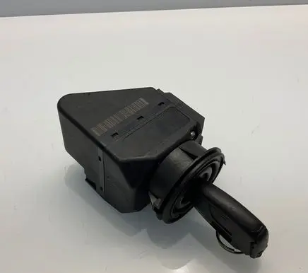 Mercedes-Benz E W210 Ignition lock 2105450208 33000301 A2105450208