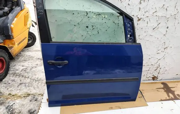 Volkswagen Caddy Front door 