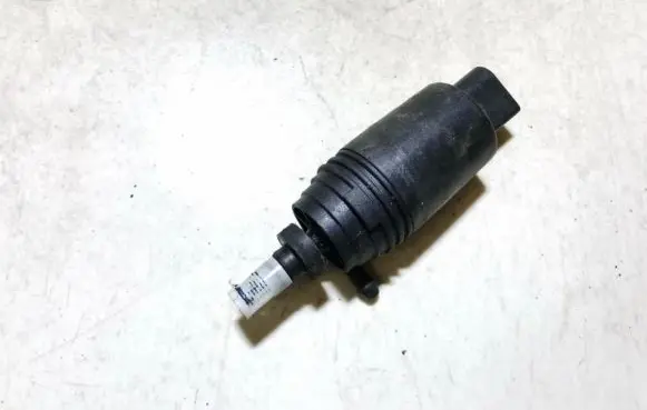 BMW 5 E39 Windscreen/windshield washer pump 67128377612 6712-8377612