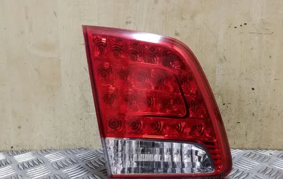 KIA Sorento Tailgate rear/tail lights 924052P1