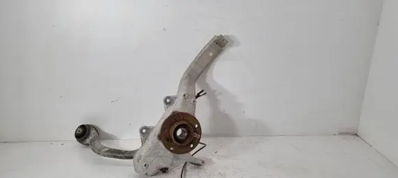 BMW X5 F15 Front wheel hub 6773784 31216773784 16193510